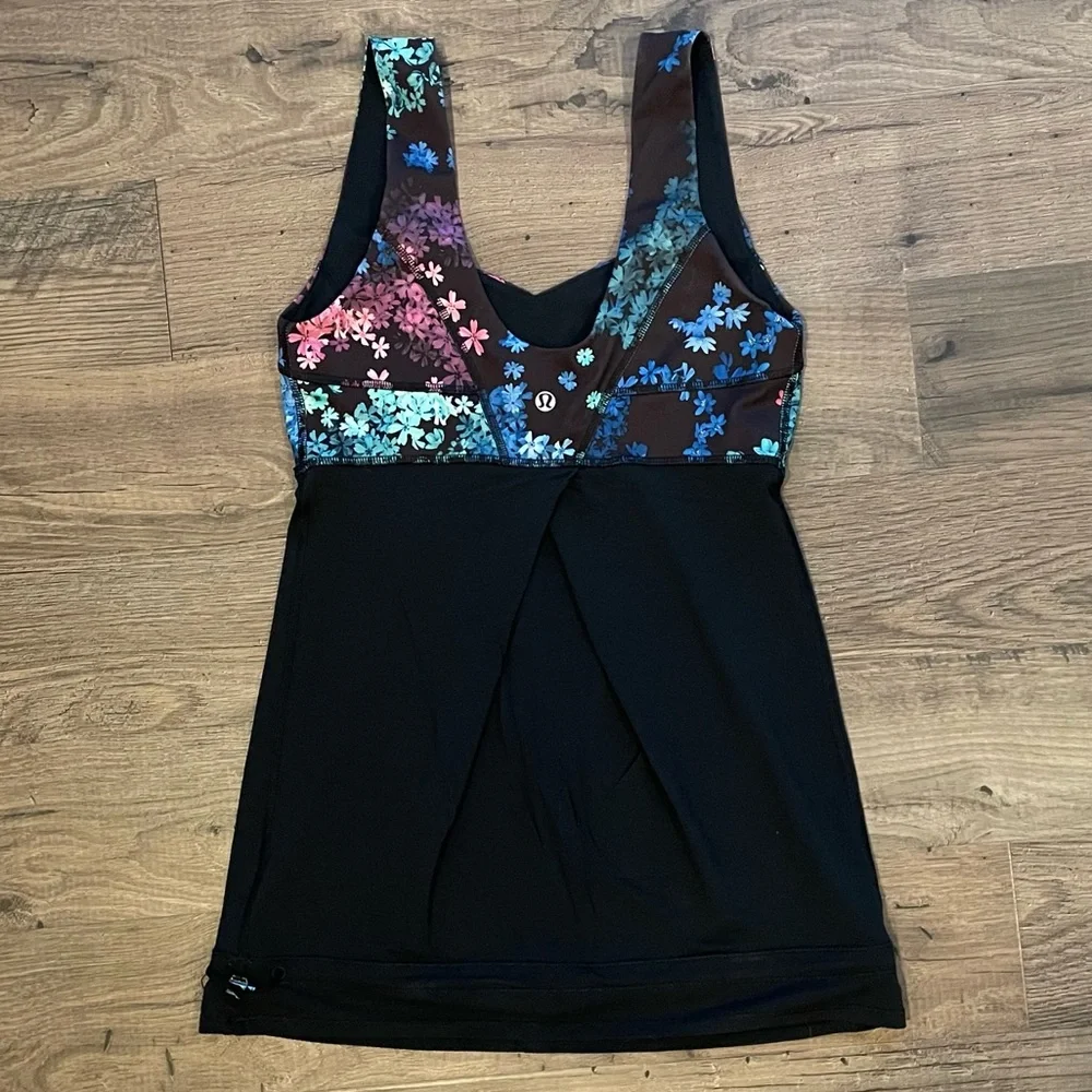 Lululemon Tank with drawstring - Picture 2 of 5